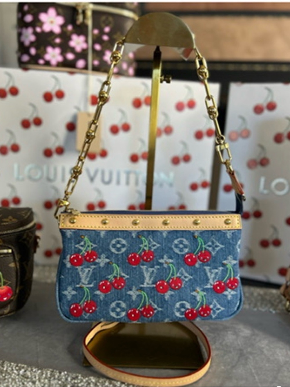 🍒 Louis Vuitton Cherry Murakami LV x TM Pochette Accessories Denim Cerise M13994